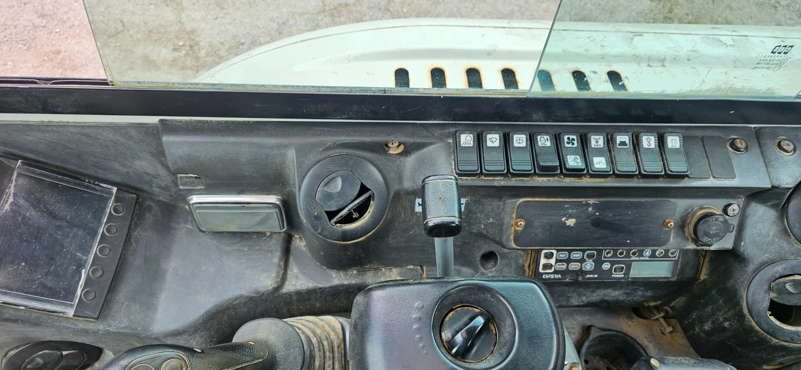 Багер Takeuchi 230, снимка 5 - Индустриална техника - 56213549
