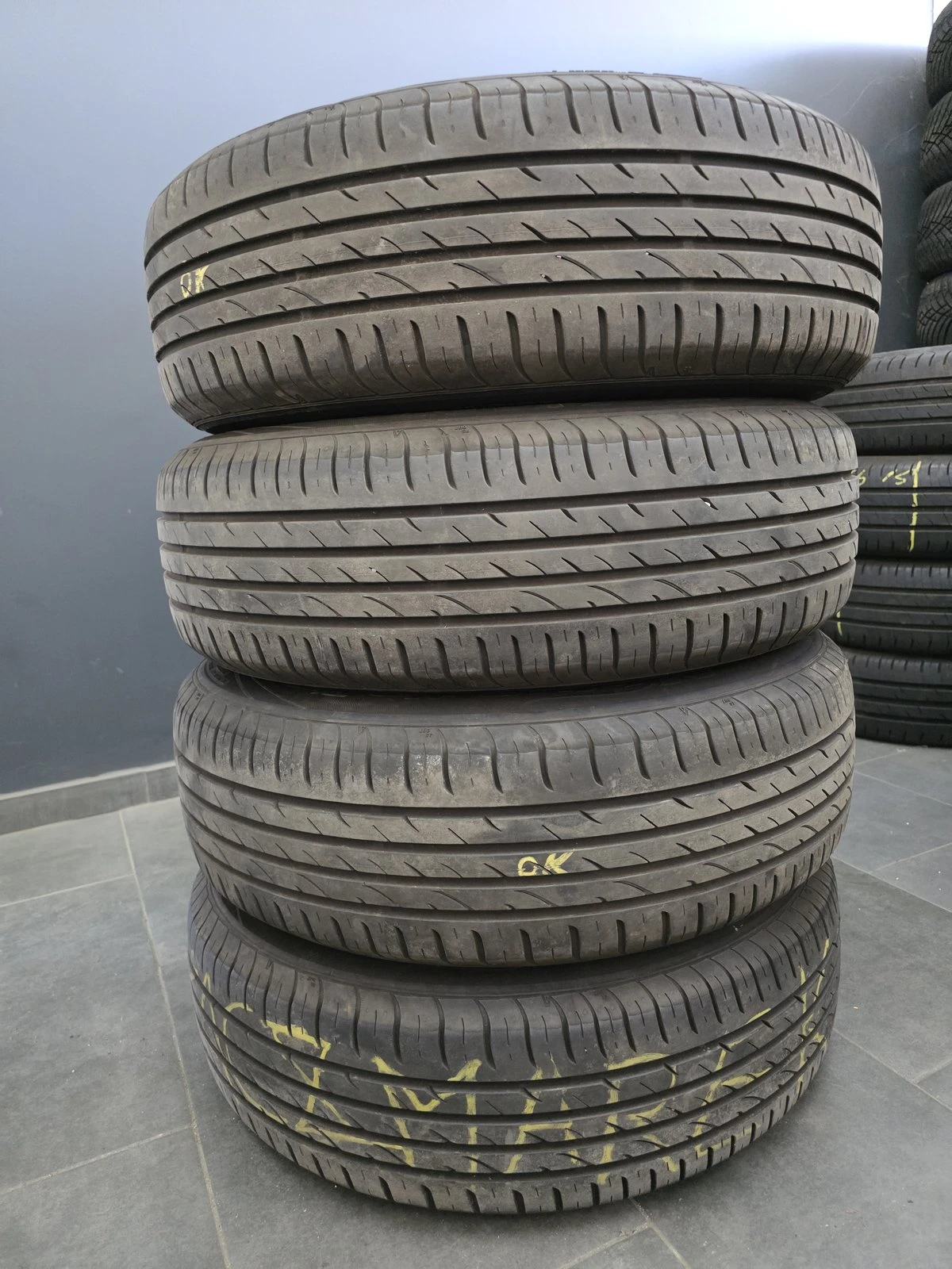 Гуми Летни 215/60R17, снимка 5 - Гуми и джанти - 56731040