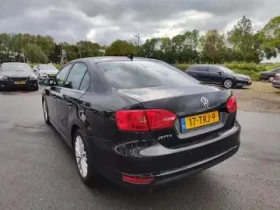 VW Jetta 2, 0 - 13599 лв. - 10573508 4