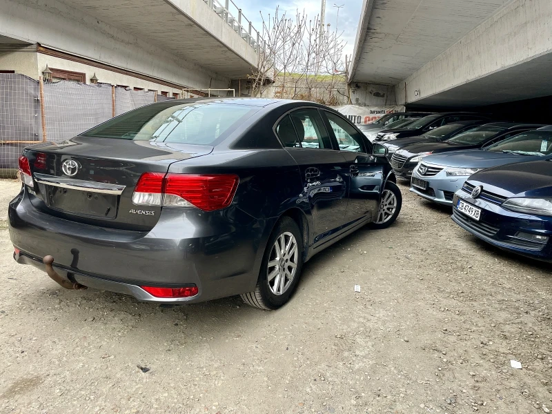 Toyota Avensis 1.8i , снимка 6 - Автомобили и джипове - 47875854