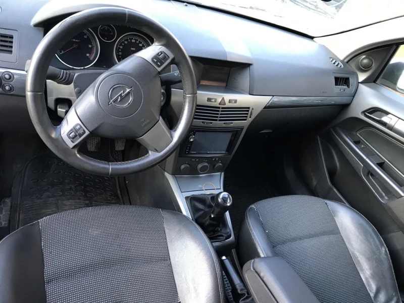 Opel Astra 1.9cdti, снимка 6 - Автомобили и джипове - 49049486