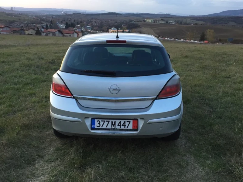 Opel Astra 1.9cdti, снимка 3 - Автомобили и джипове - 49049486