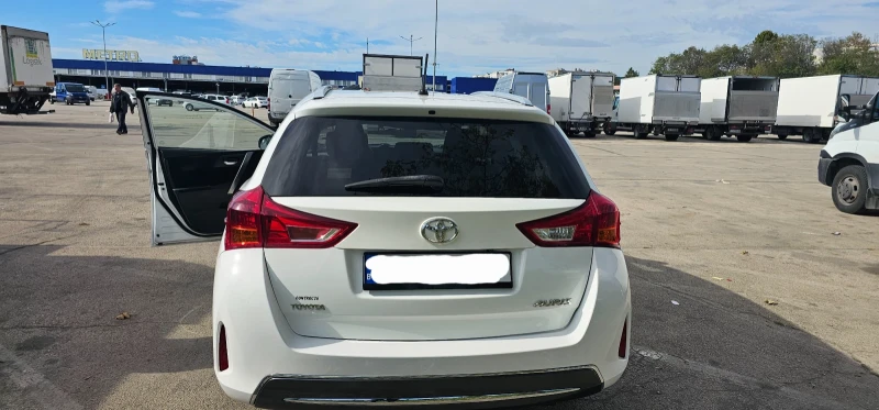 Toyota Auris D4D, снимка 3 - Автомобили и джипове - 49150557