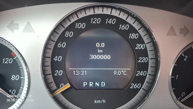 Mercedes-Benz C 220, снимка 9 - Автомобили и джипове - 52249669