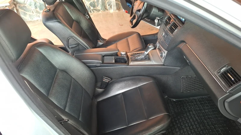 Mercedes-Benz C 220, снимка 14 - Автомобили и джипове - 52249669