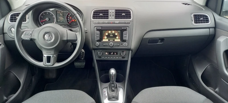 VW Polo 1.2TSI/Автомат/105к.с./Швейцария, снимка 15 - Автомобили и джипове - 52666734