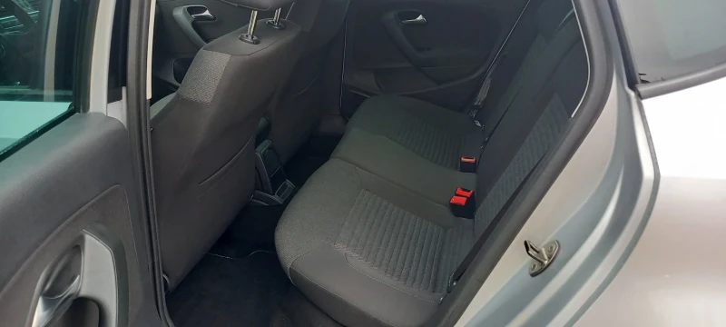 VW Polo 1.2TSI/Автомат/105к.с./Швейцария, снимка 11 - Автомобили и джипове - 52666734