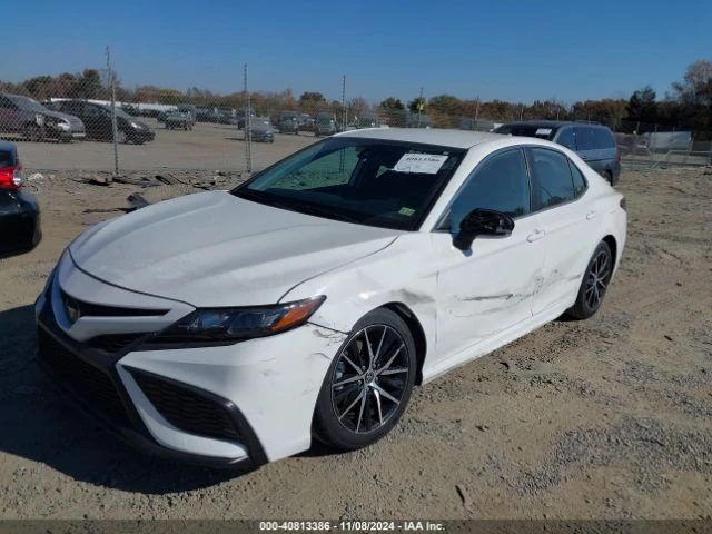 Toyota Camry SE - изображение 2