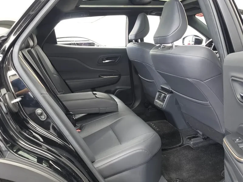 Toyota Crown 2.5 4WD HYBRID, снимка 12 - Автомобили и джипове - 56356731