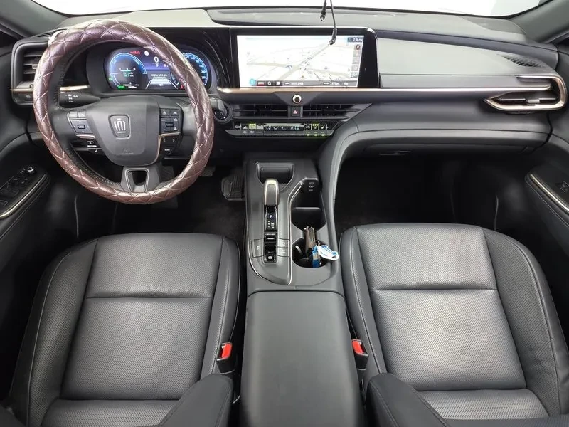 Toyota Crown 2.5 4WD HYBRID, снимка 7 - Автомобили и джипове - 56356731