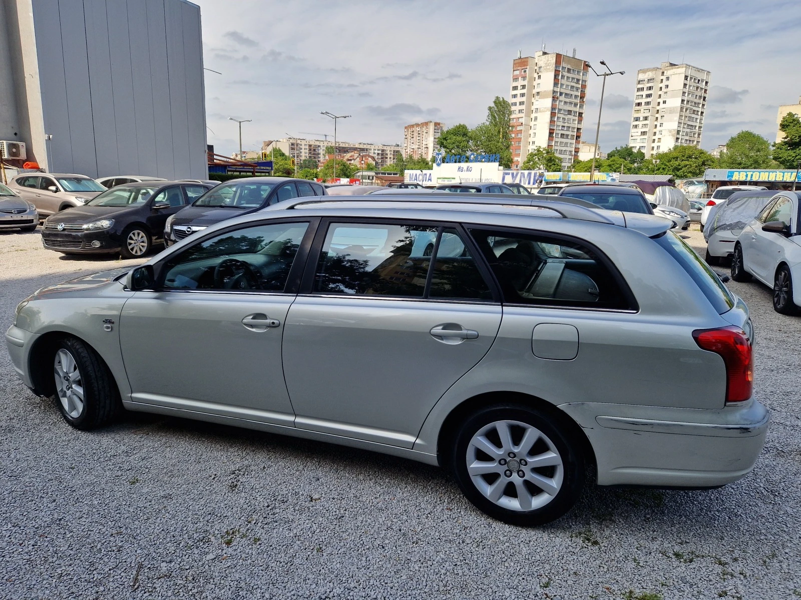 Toyota Avensis 2.0D4D - изображение 8