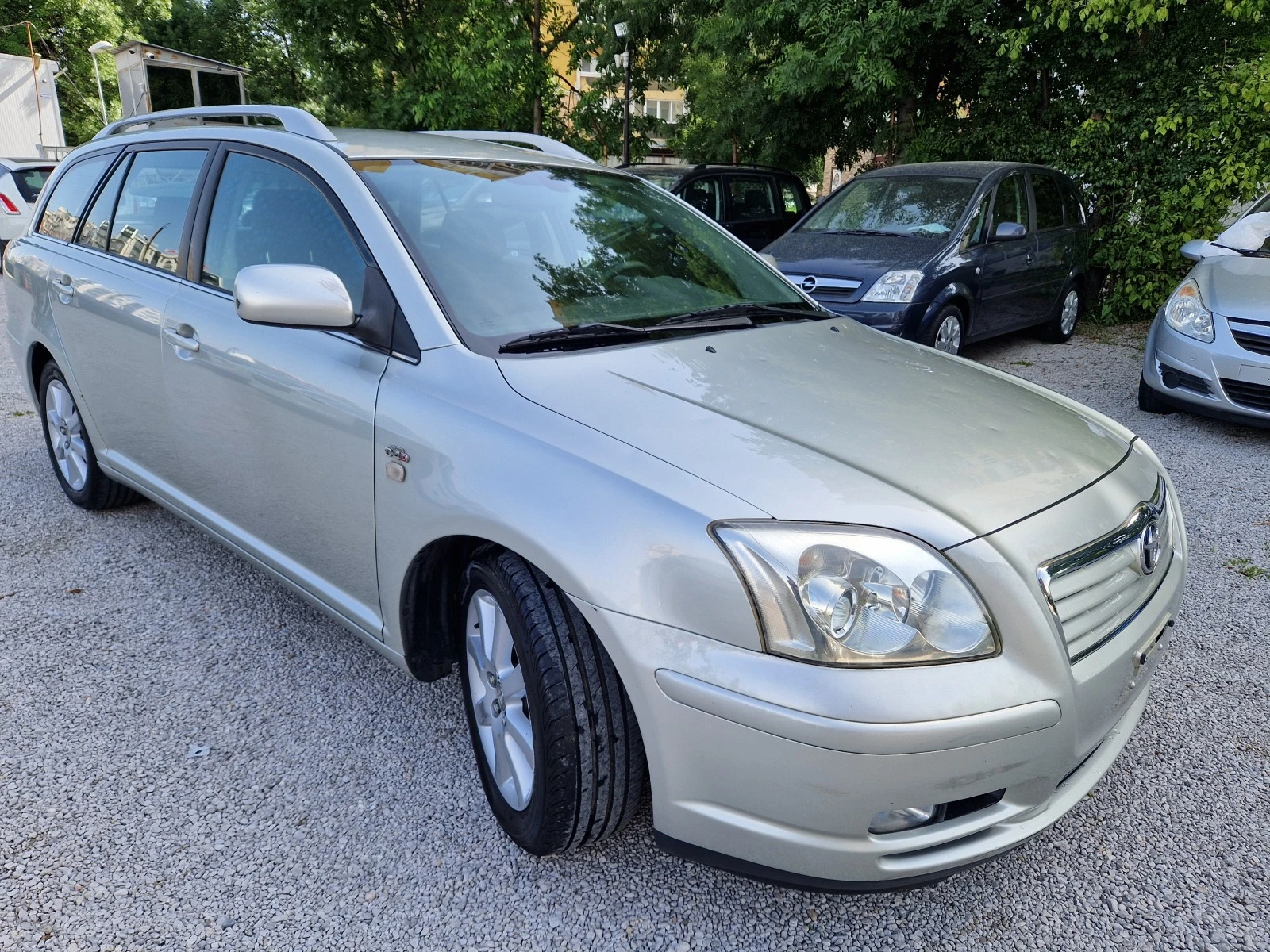 Toyota Avensis 2.0D4D - изображение 3