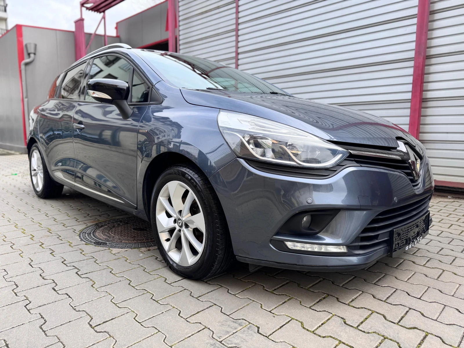 Renault Clio 1.2i limited - изображение 8