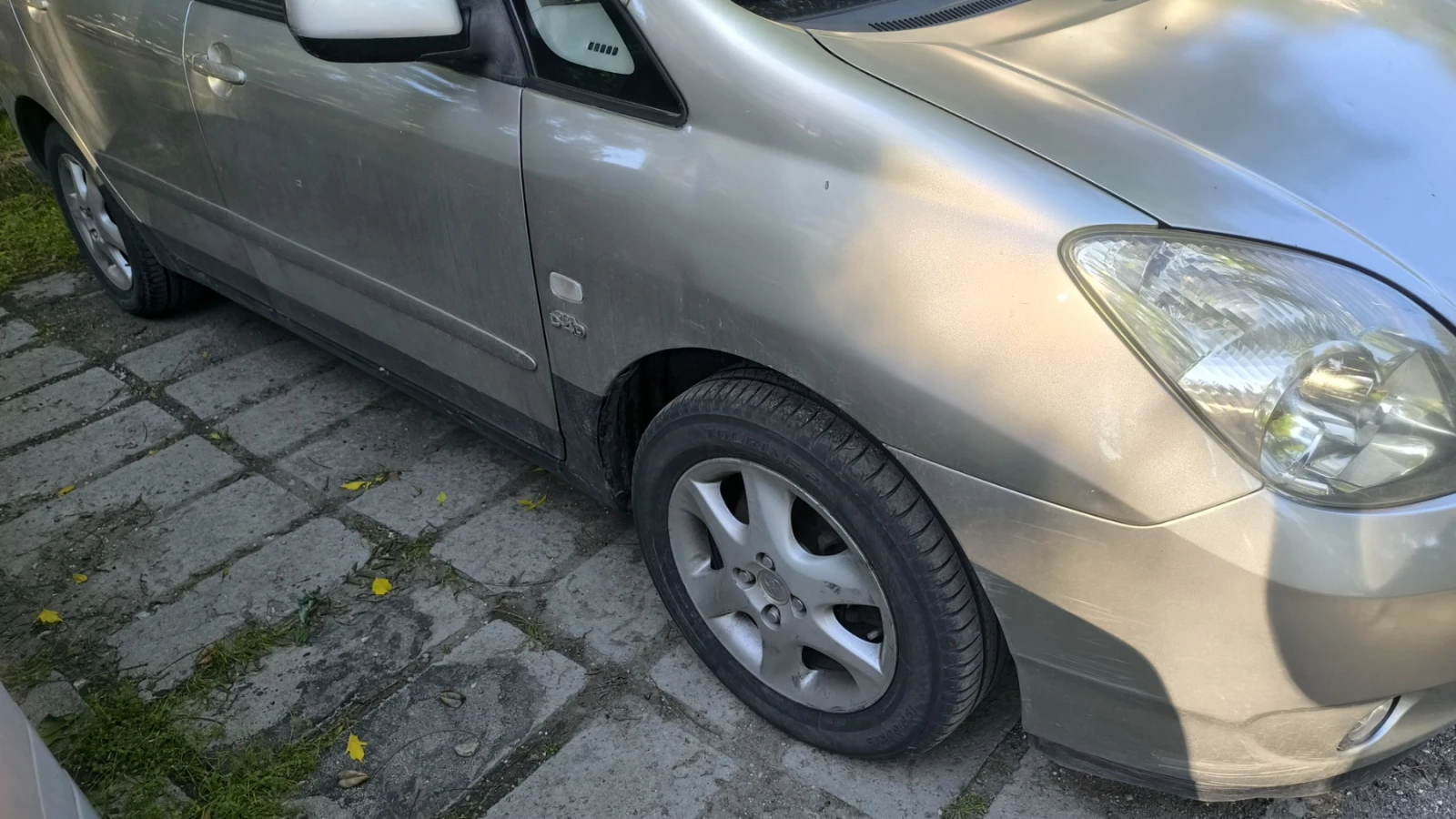 Toyota Corolla verso 2.0 - изображение 4