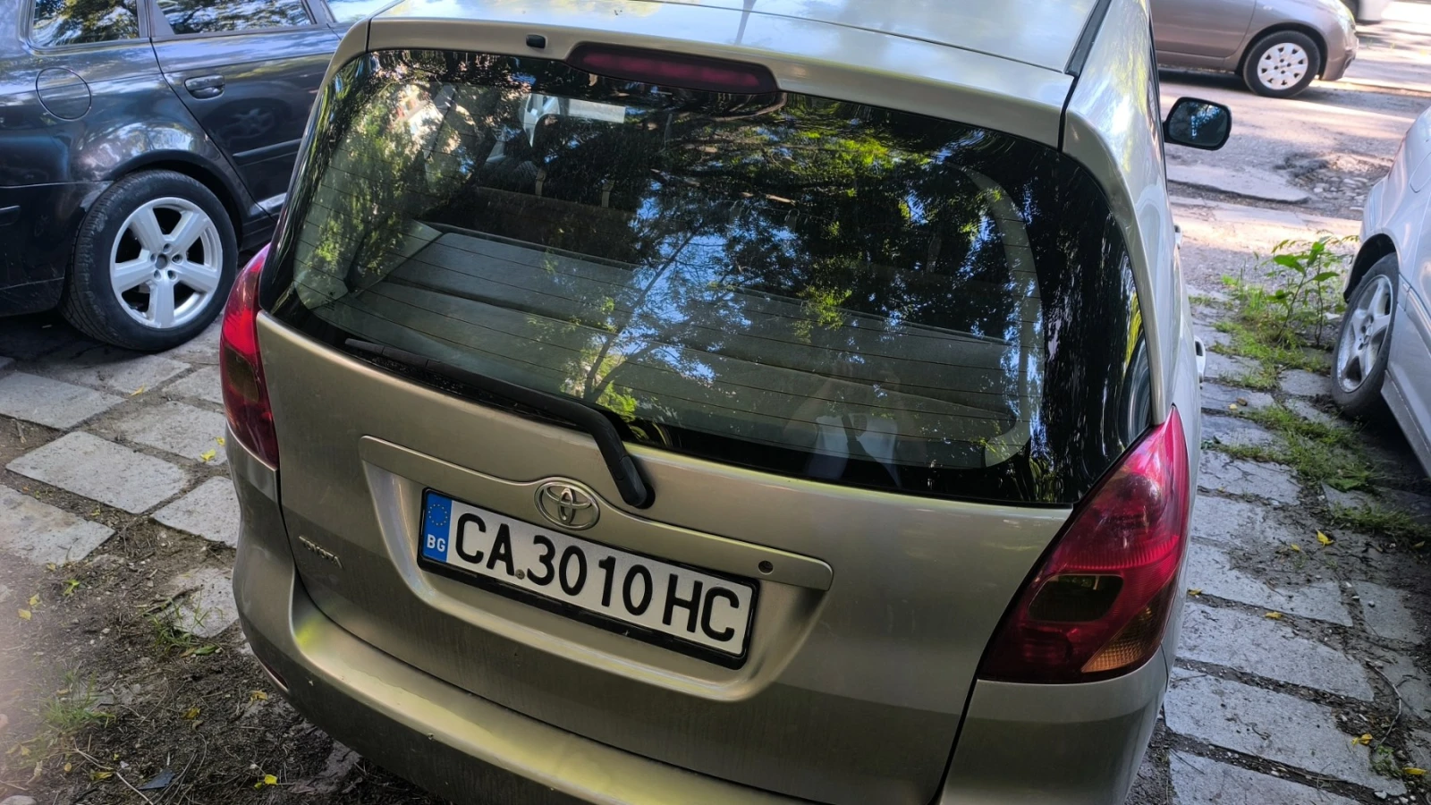 Toyota Corolla verso 2.0 - изображение 9