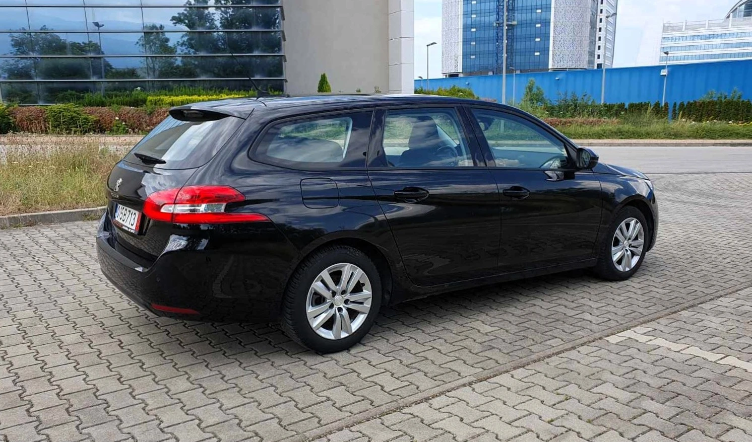 Peugeot 308 1.5HDI/130kc/Aвтоматик - изображение 4