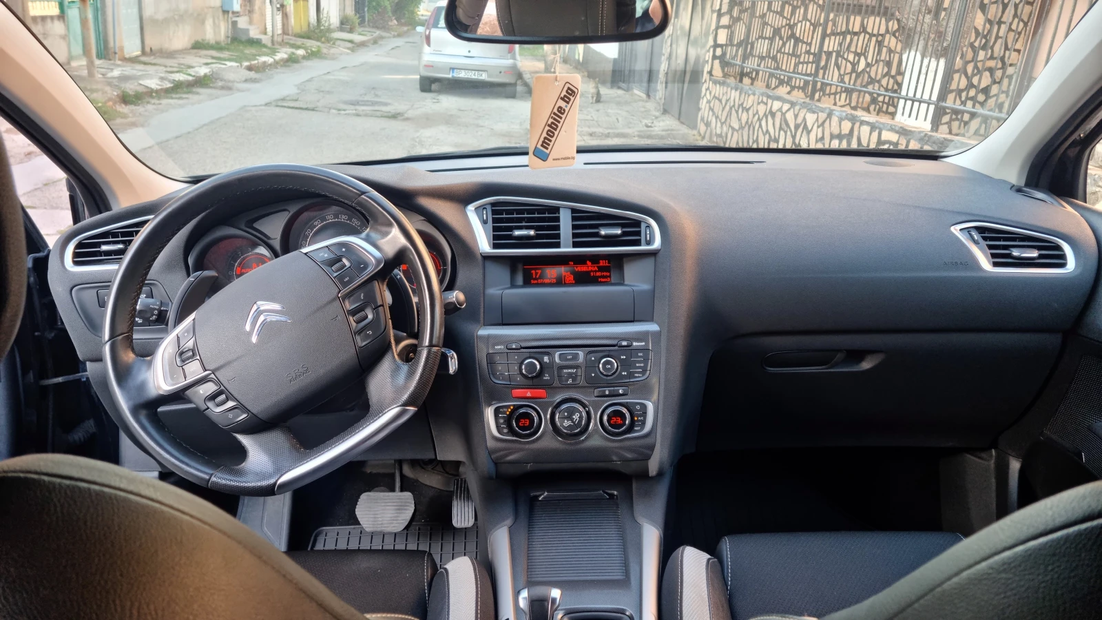 Citroen C4 1 6Е- HDI АВТОМАТИК - изображение 9