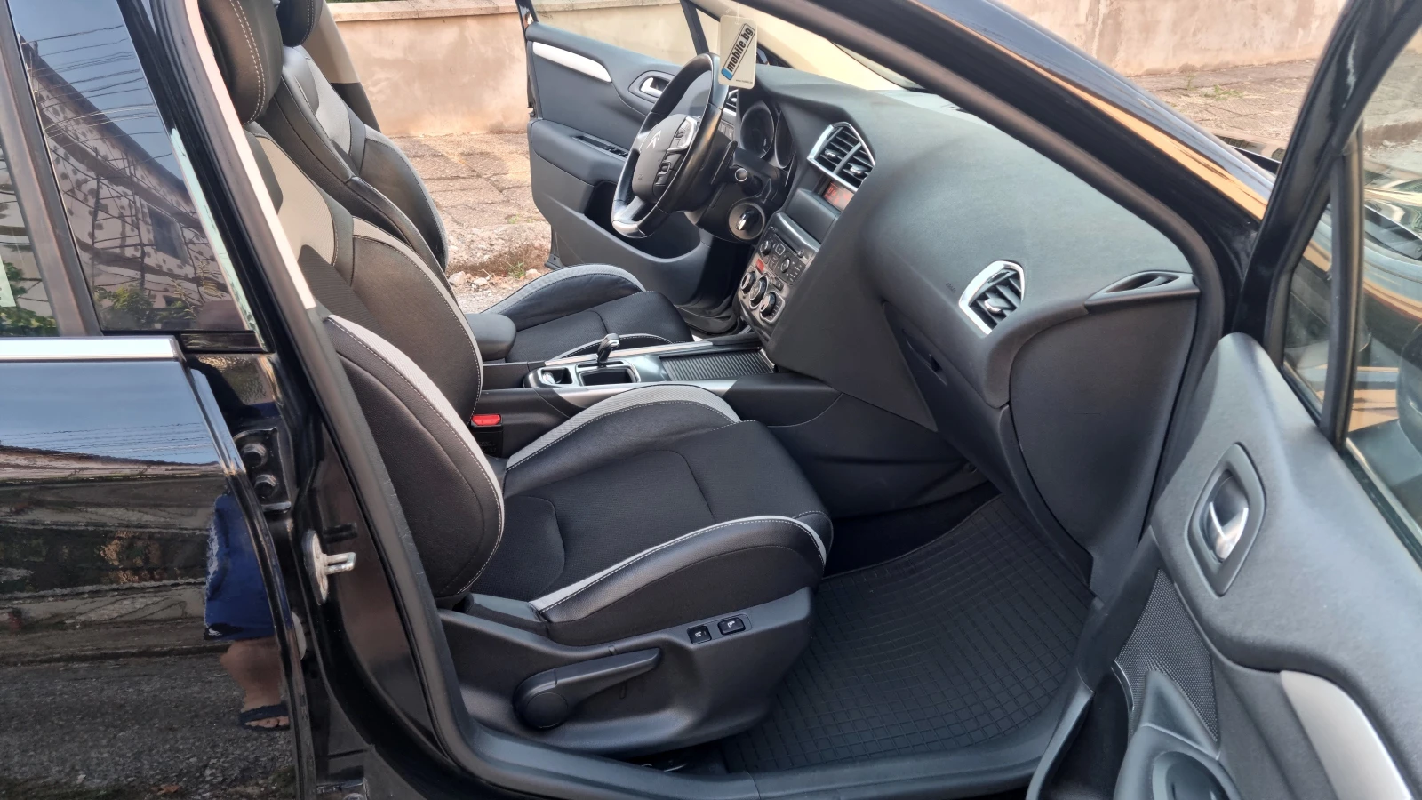 Citroen C4 1 6Е- HDI АВТОМАТИК - изображение 10