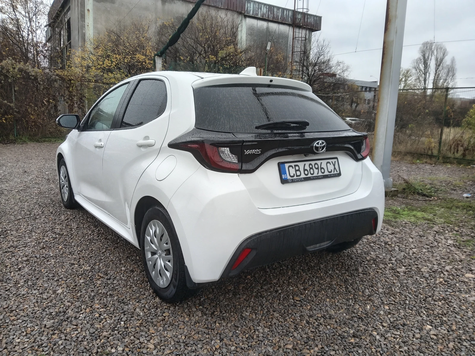 Toyota Yaris 1.5i Гаранционна - изображение 4