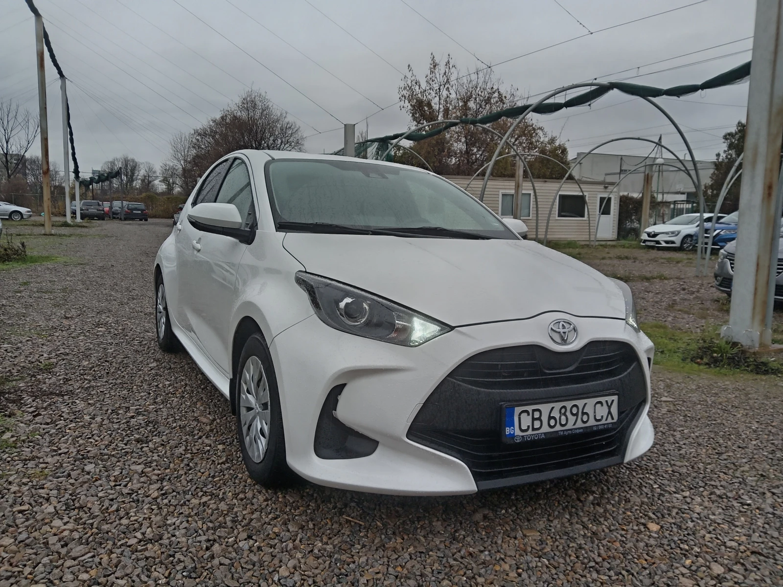 Toyota Yaris 1.5i Гаранционна - изображение 2