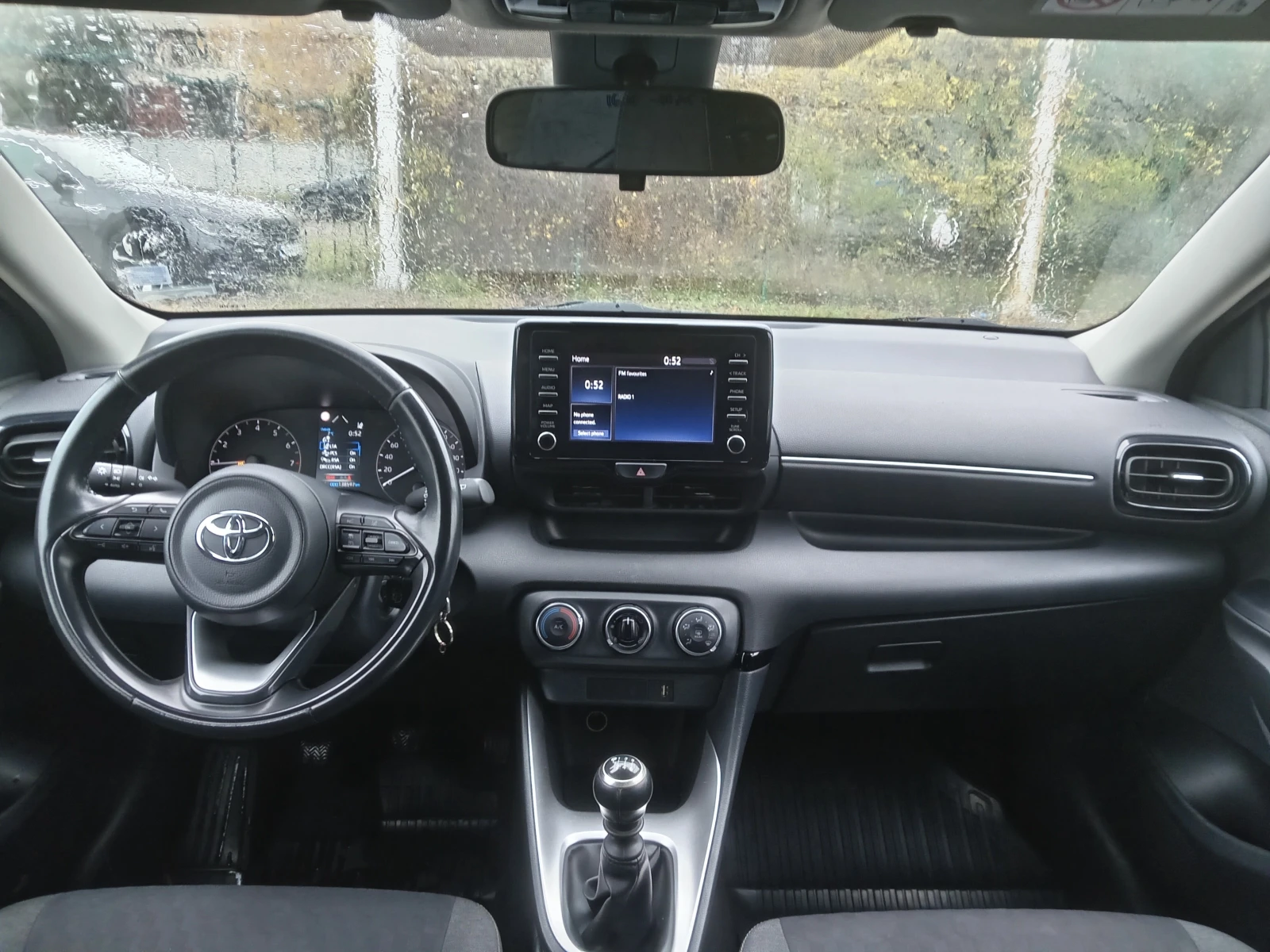 Toyota Yaris 1.5i Гаранционна - изображение 10