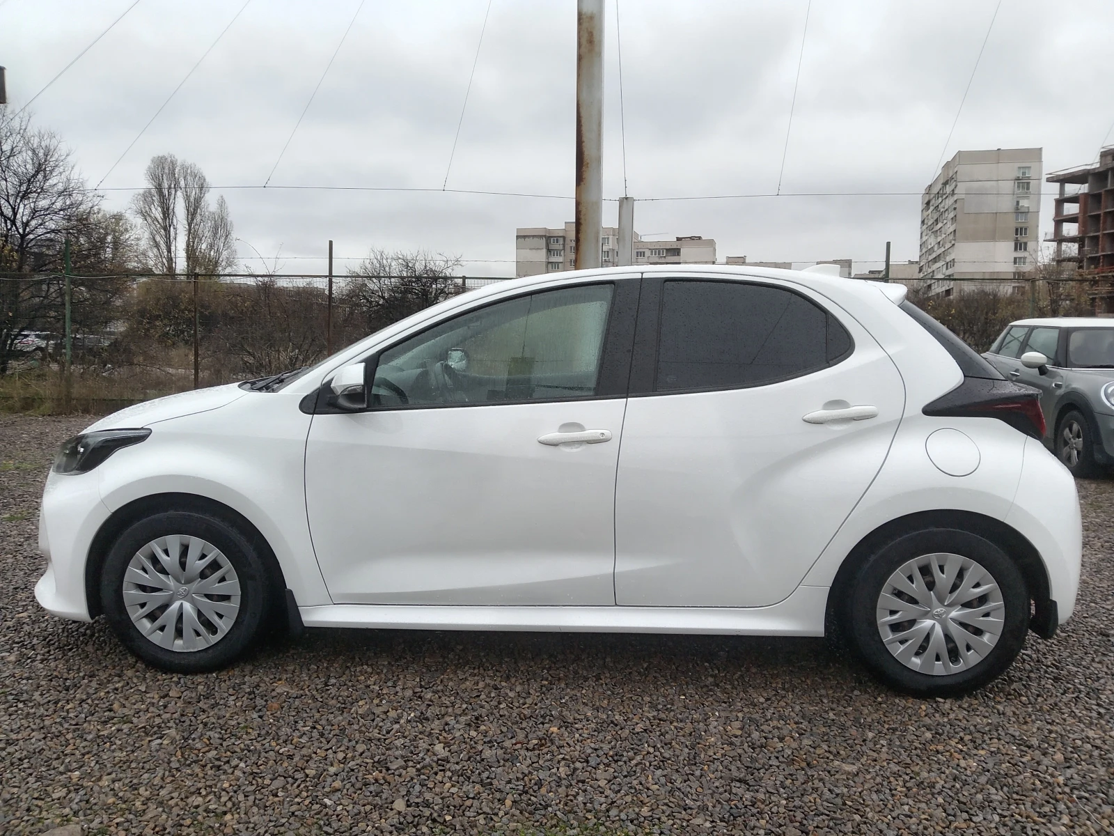 Toyota Yaris 1.5i Гаранционна - изображение 5