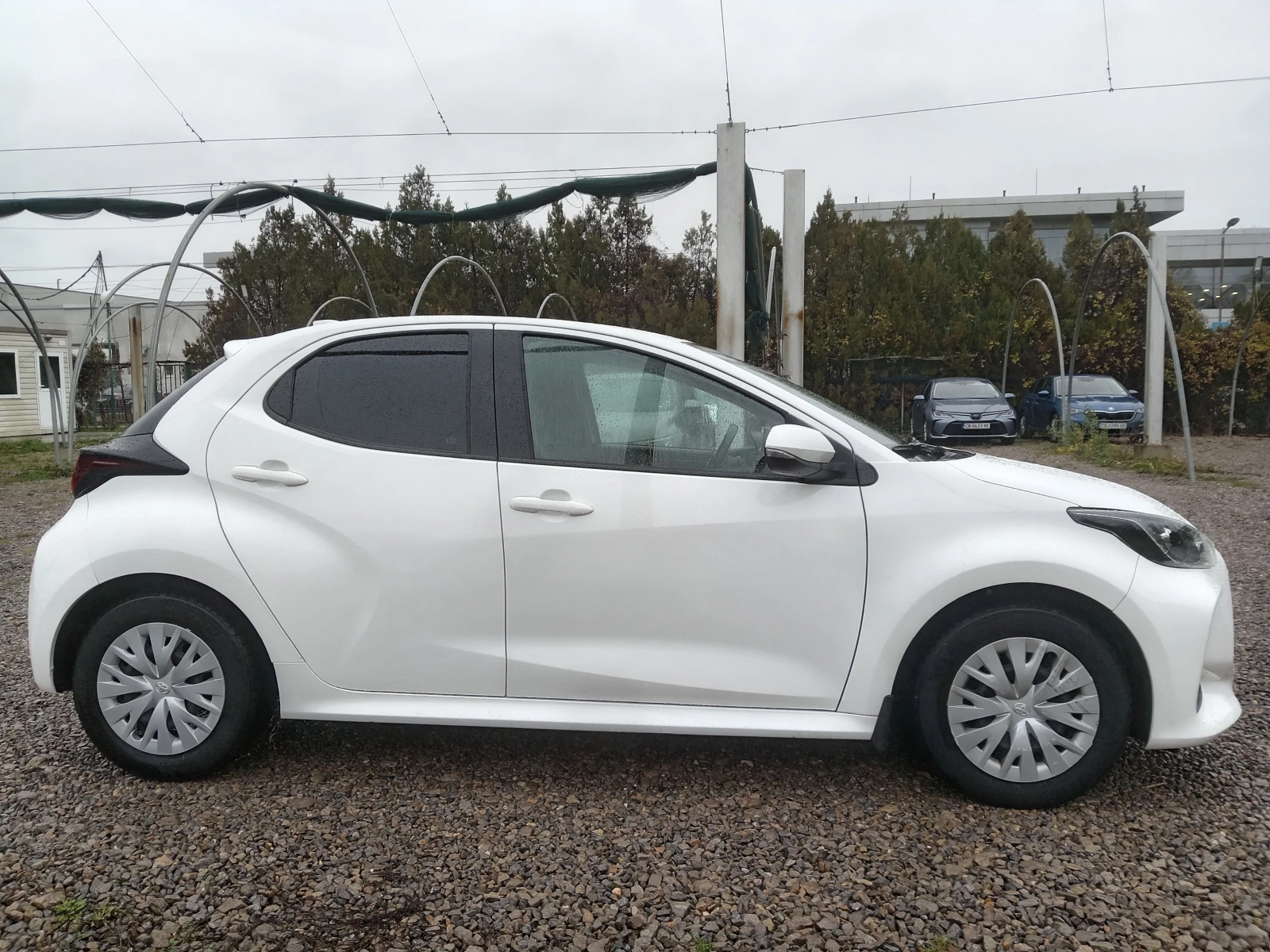 Toyota Yaris 1.5i Гаранционна - изображение 6