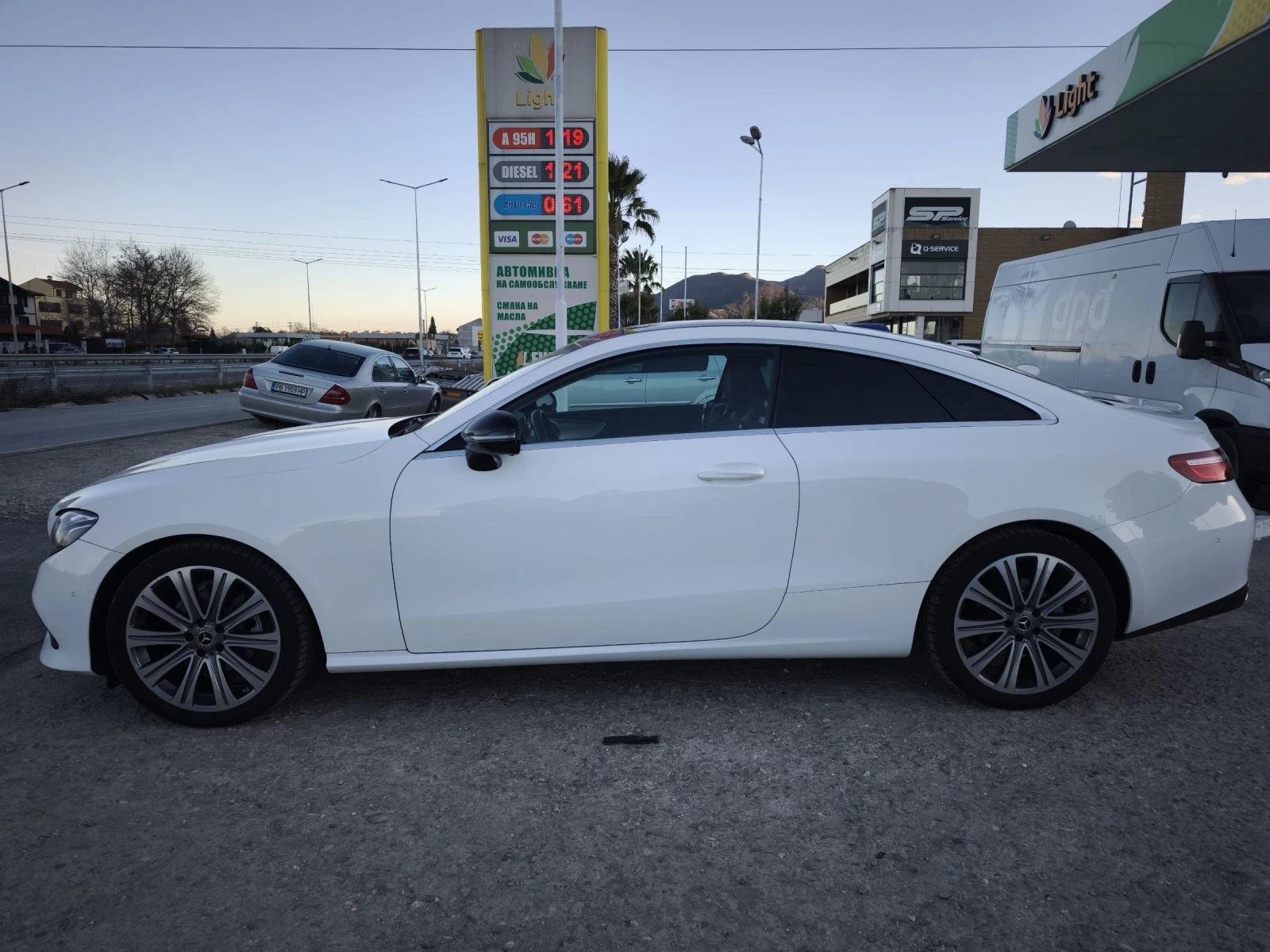 Mercedes-Benz E 220  SPORT SWAROVSKI FACE NEW !!! - изображение 6