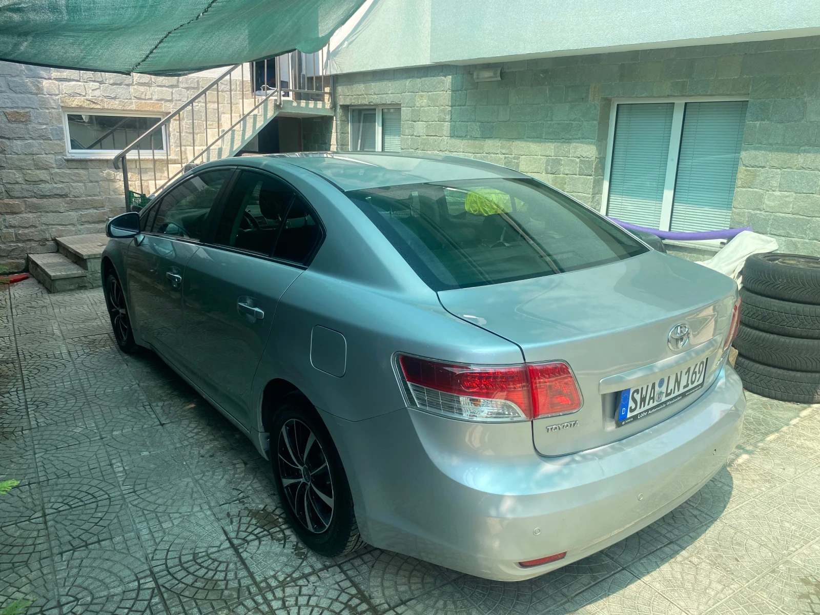 Toyota Avensis 1.8 VVT-i, снимка 2 - Автомобили и джипове - 53860112