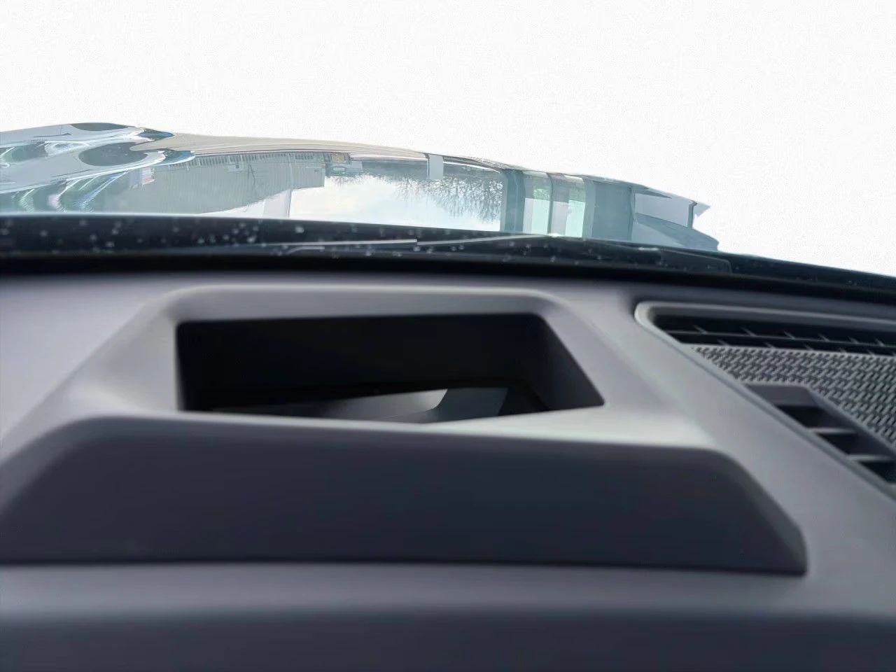 BMW iX2 30/xDRIVE/313HP/MSPORT/PANO/ГАРАНЦИЯ/360/HUD/208z, снимка 15 - Автомобили и джипове - 53986630