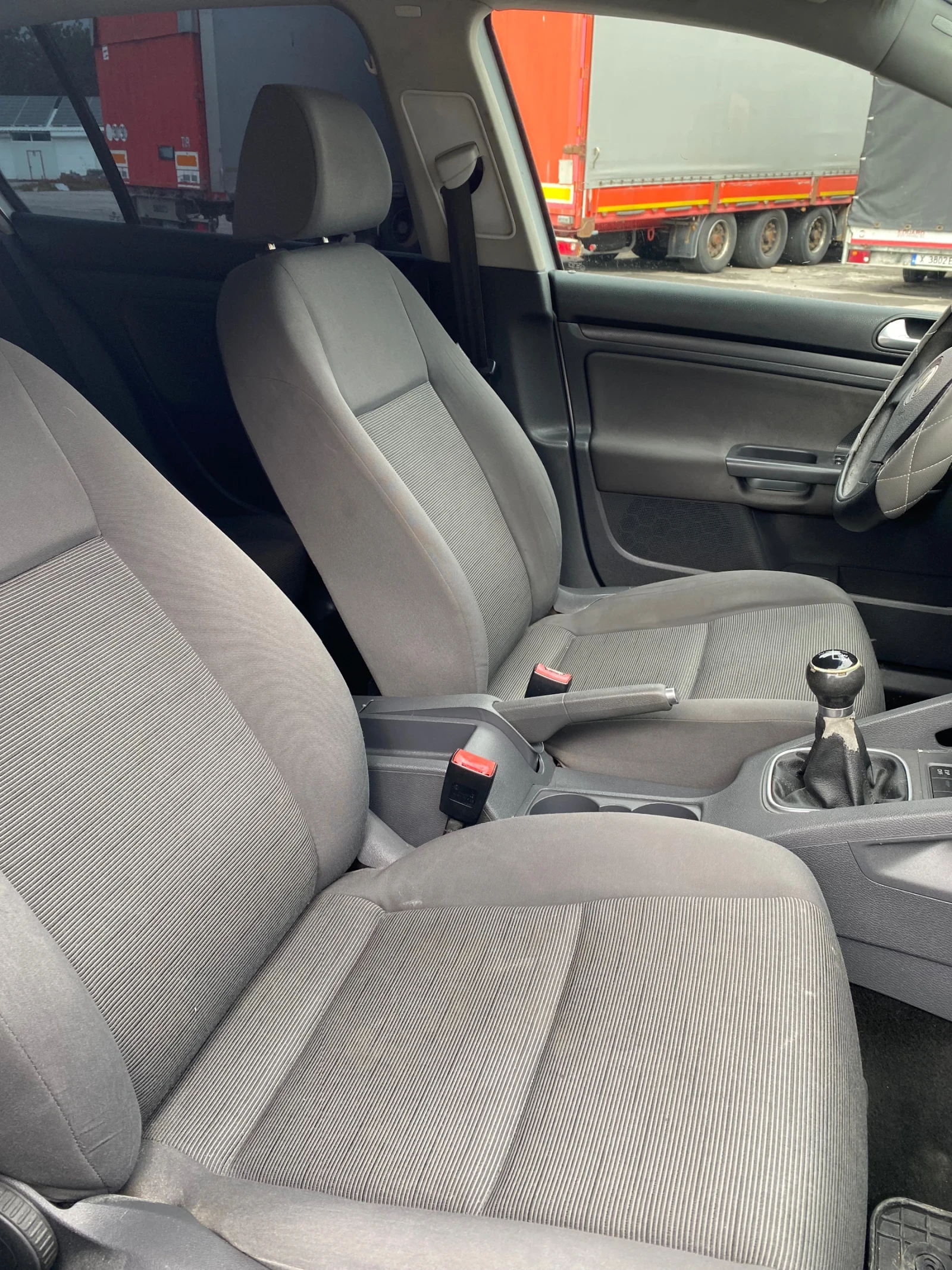 VW Golf, снимка 7 - Автомобили и джипове - 54008135