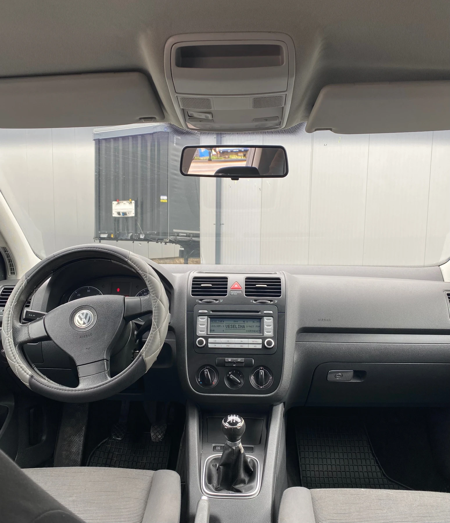 VW Golf, снимка 5 - Автомобили и джипове - 54008135