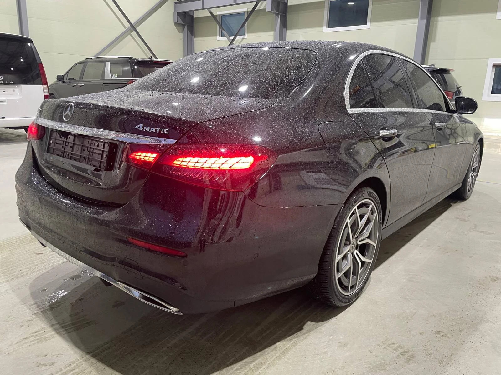 Mercedes-Benz E 220 D Facelift ! 4matic ! AMG Line !, снимка 8 - Автомобили и джипове - 54134093