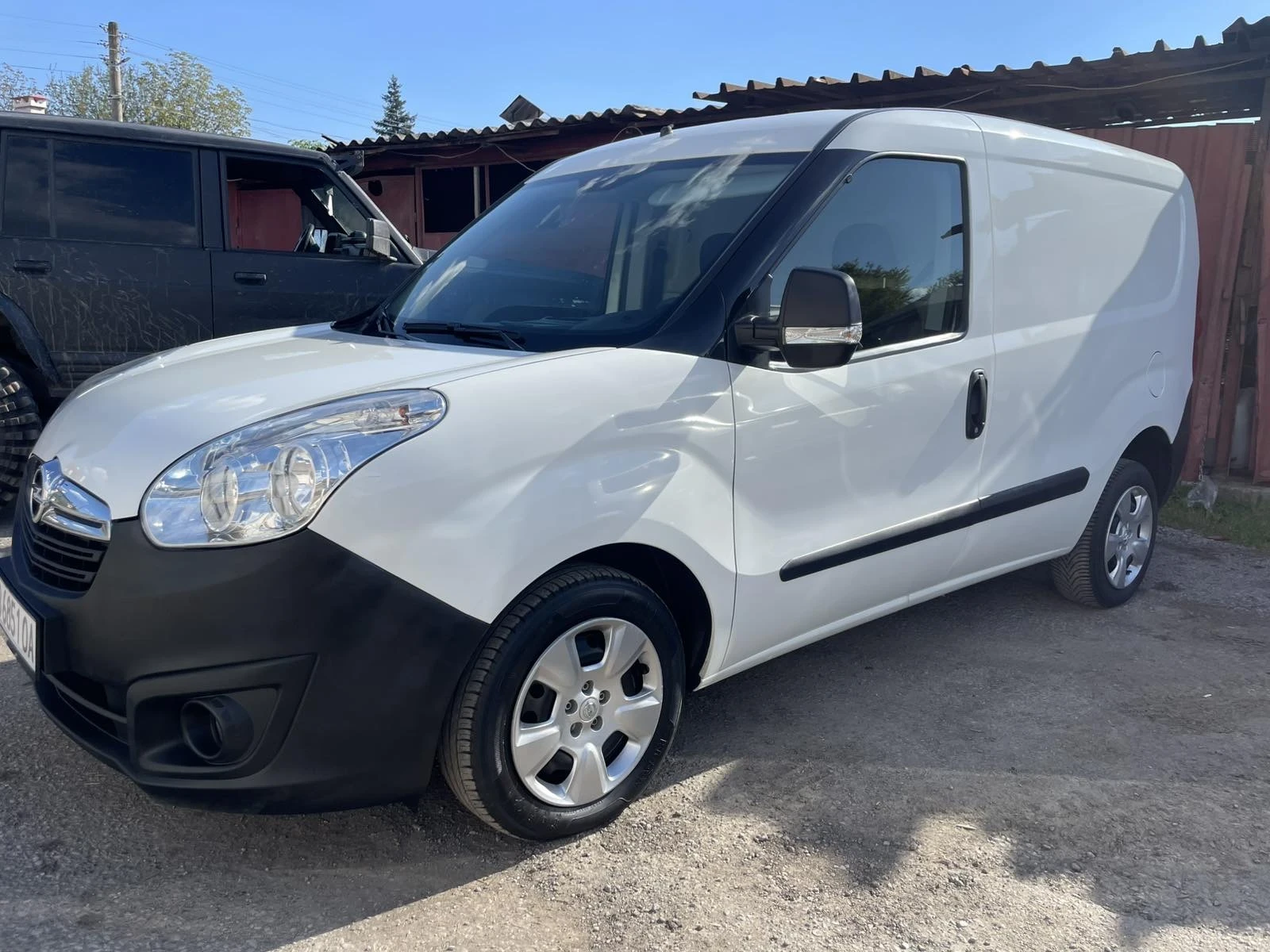 Opel Combo 1.6 CDTI EURO 6. Климатик , Перфектен автомобил, снимка 2 - Автомобили и джипове - 54429045