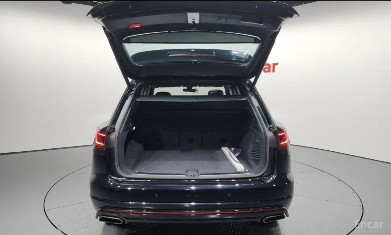 VW Touareg 4.0 V8 TDI / R-line / 360 КАМЕРИ / ПАНОРАМА / FULL, снимка 17 - Автомобили и джипове - 54854385
