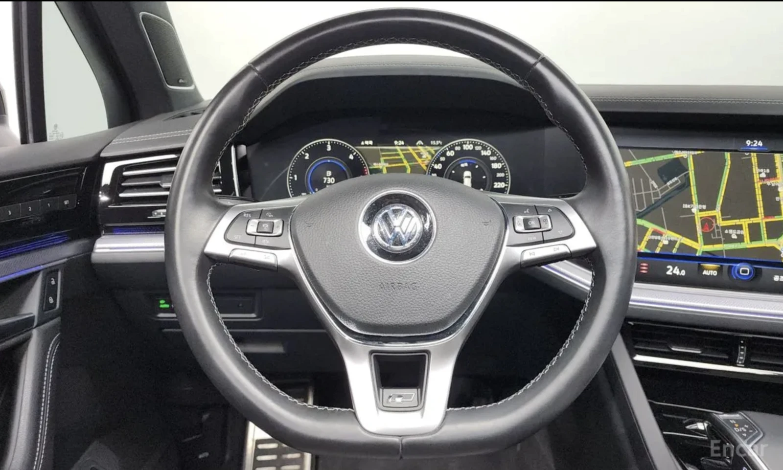 VW Touareg 4.0 V8 TDI / R-line / 360 КАМЕРИ / ПАНОРАМА / FULL, снимка 8 - Автомобили и джипове - 54854385