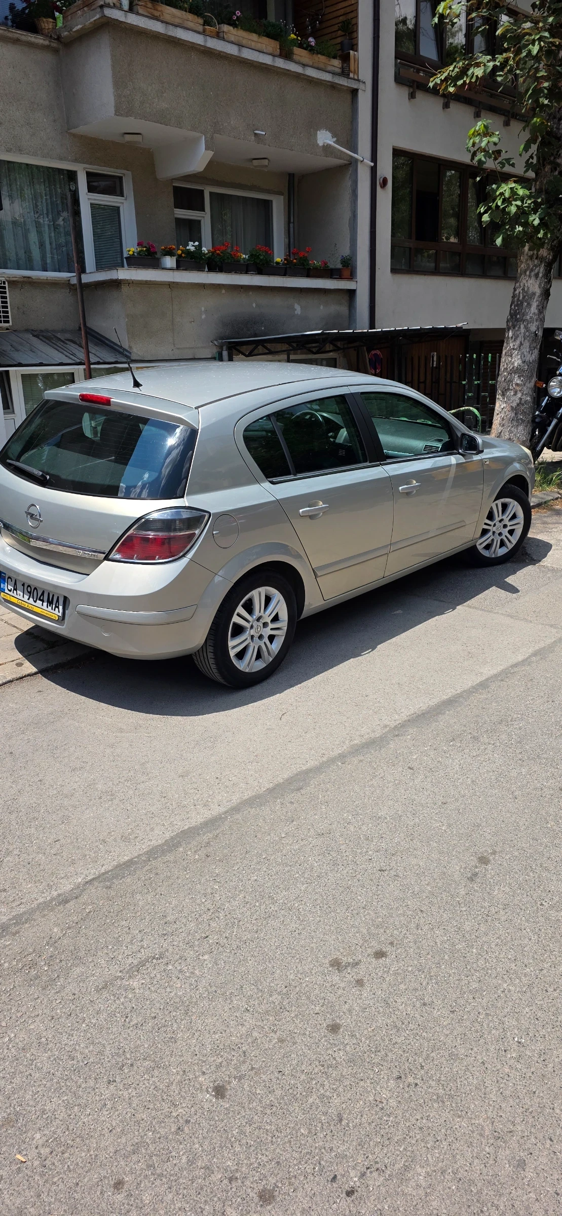 Opel Astra, снимка 2 - Автомобили и джипове - 55002296