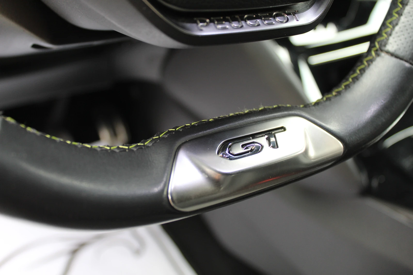 Peugeot 208 1.2I GT KAPARIRANA, снимка 11 - Автомобили и джипове - 55062654