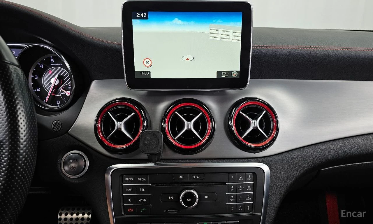 Mercedes-Benz CLA 45 AMG 4MATIC* ПОДГРЕВ* КАМЕРА* КЕЙЛЕС* , снимка 9 - Автомобили и джипове - 55105841