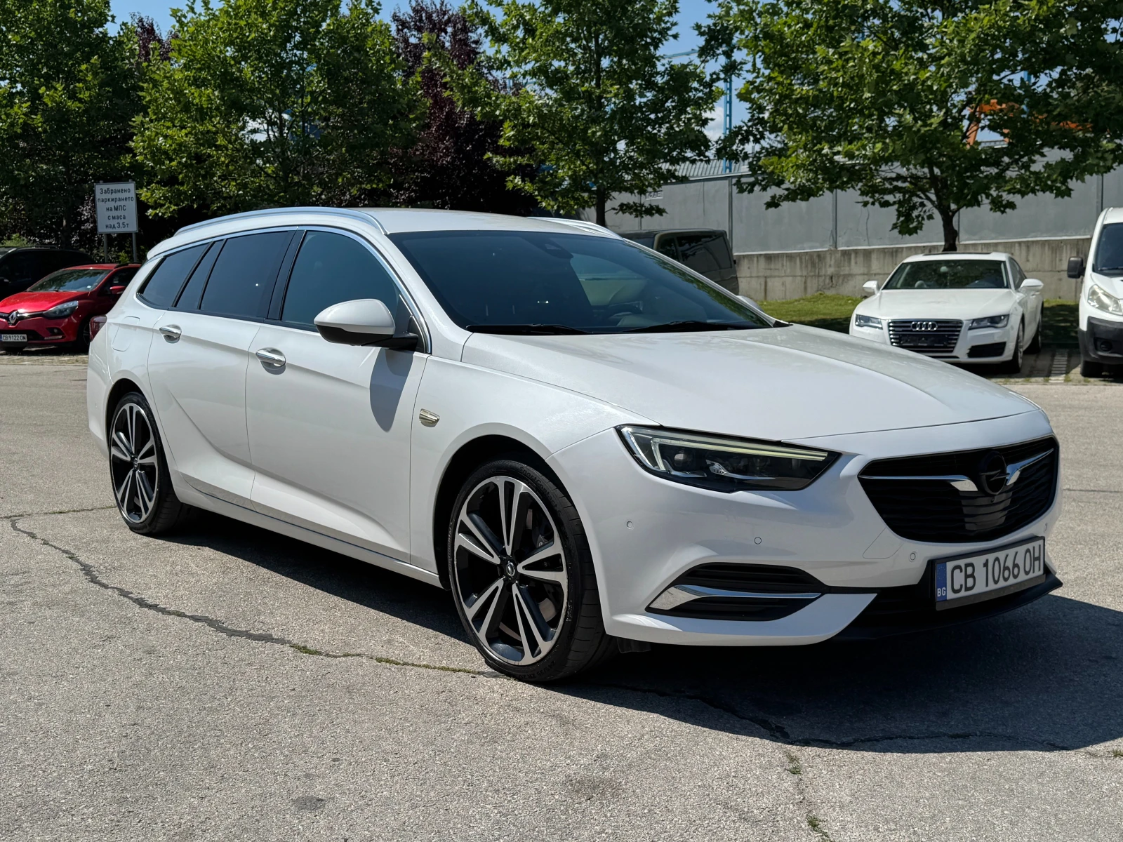 Opel Insignia Sports Tourer 2.0i 260 к.с./ГАРАНЦИЯ, снимка 7 - Автомобили и джипове - 55200620