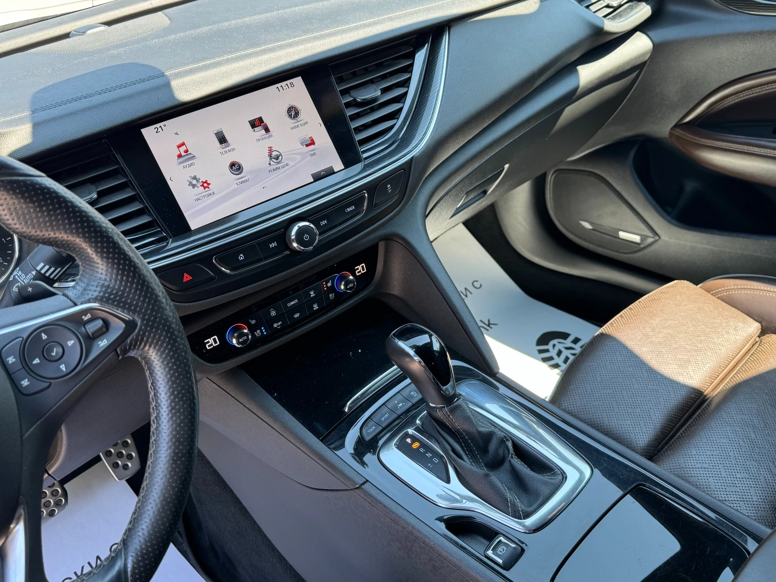 Opel Insignia Sports Tourer 2.0i 260 к.с./ГАРАНЦИЯ, снимка 11 - Автомобили и джипове - 55200620