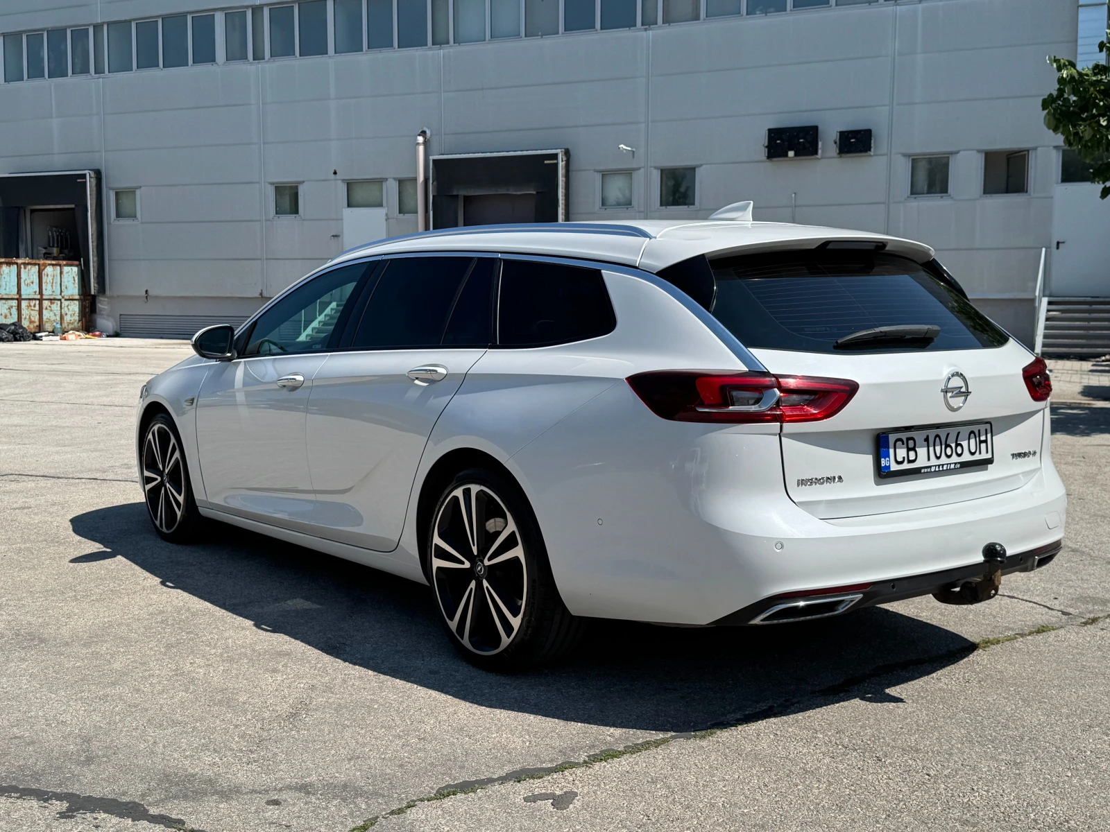 Opel Insignia Sports Tourer 2.0i 260 к.с./ГАРАНЦИЯ, снимка 3 - Автомобили и джипове - 55200620