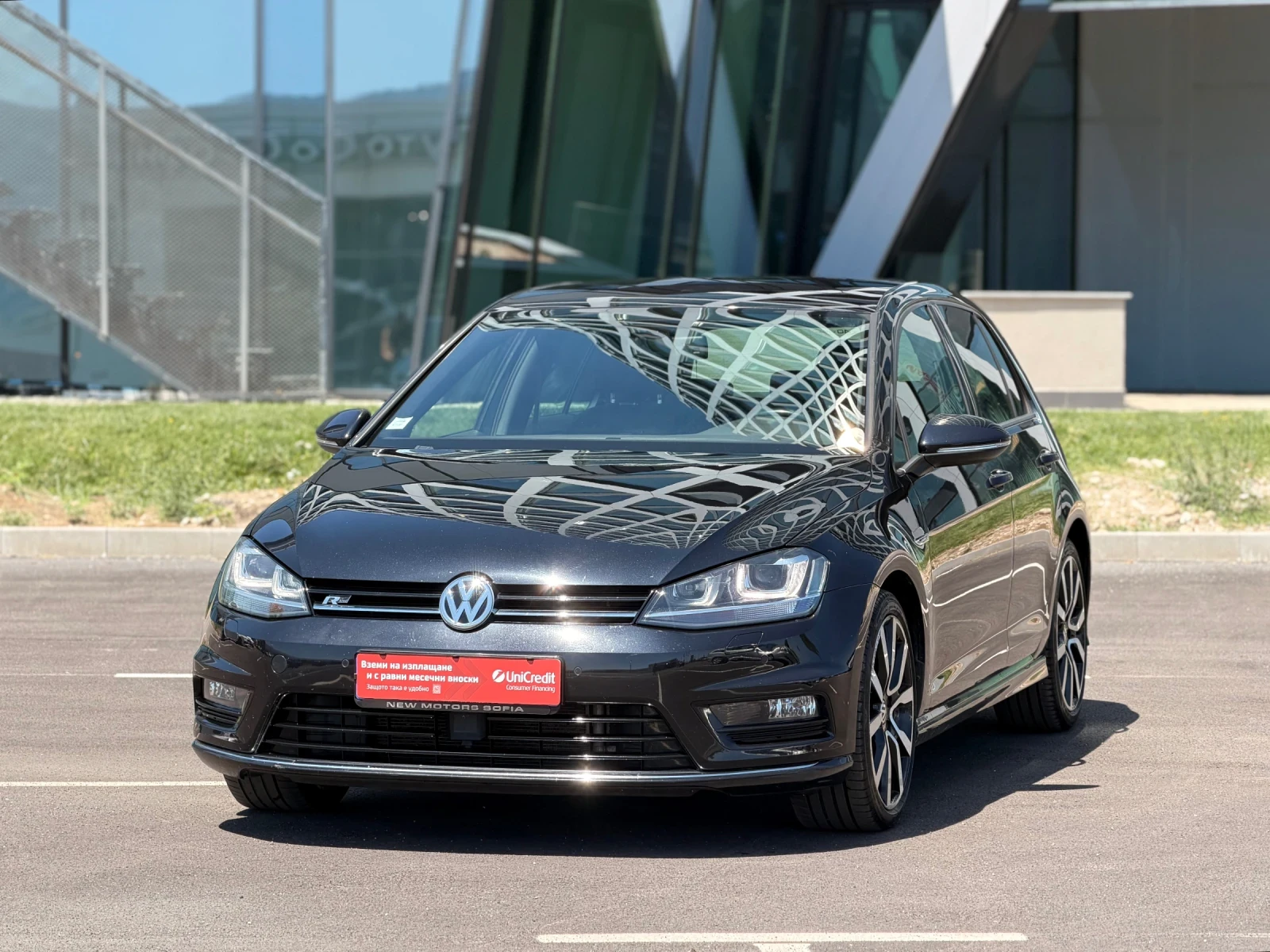 VW Golf 2.0TDi-R-Line-edition 40 лизинг през Уникредит 