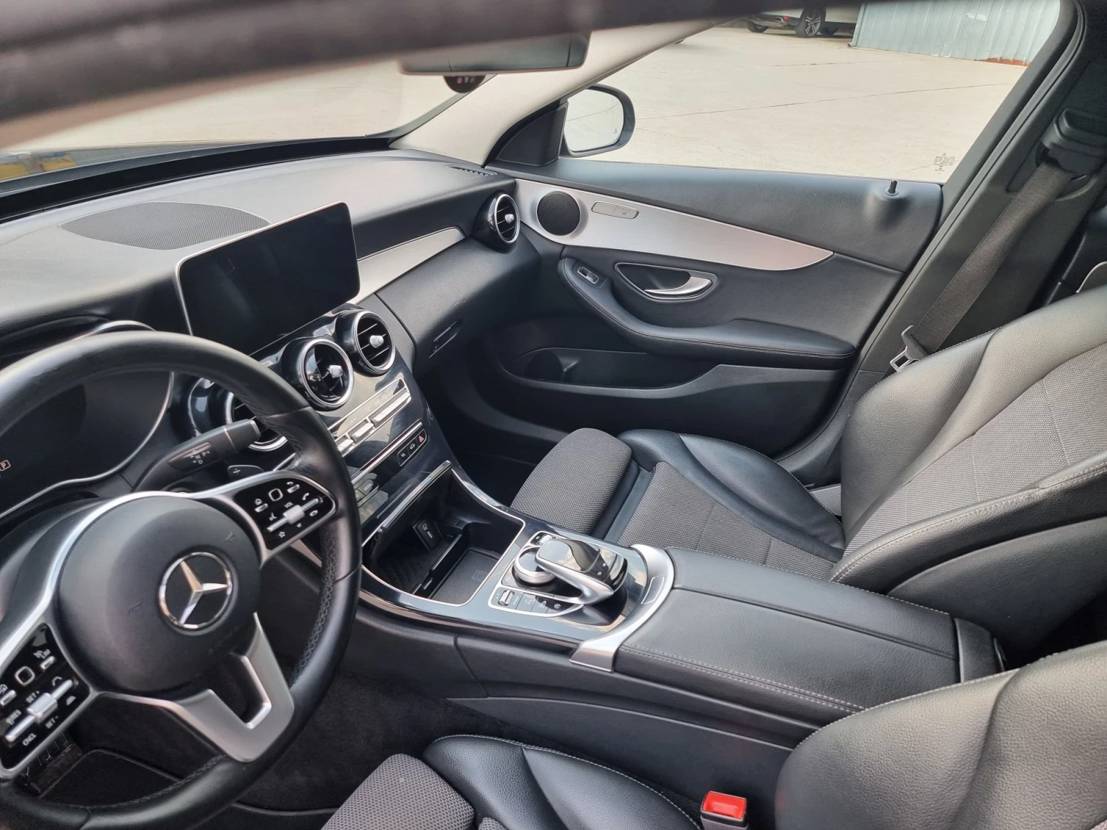 Mercedes-Benz C 220 Feislift, снимка 10 - Автомобили и джипове - 55589056