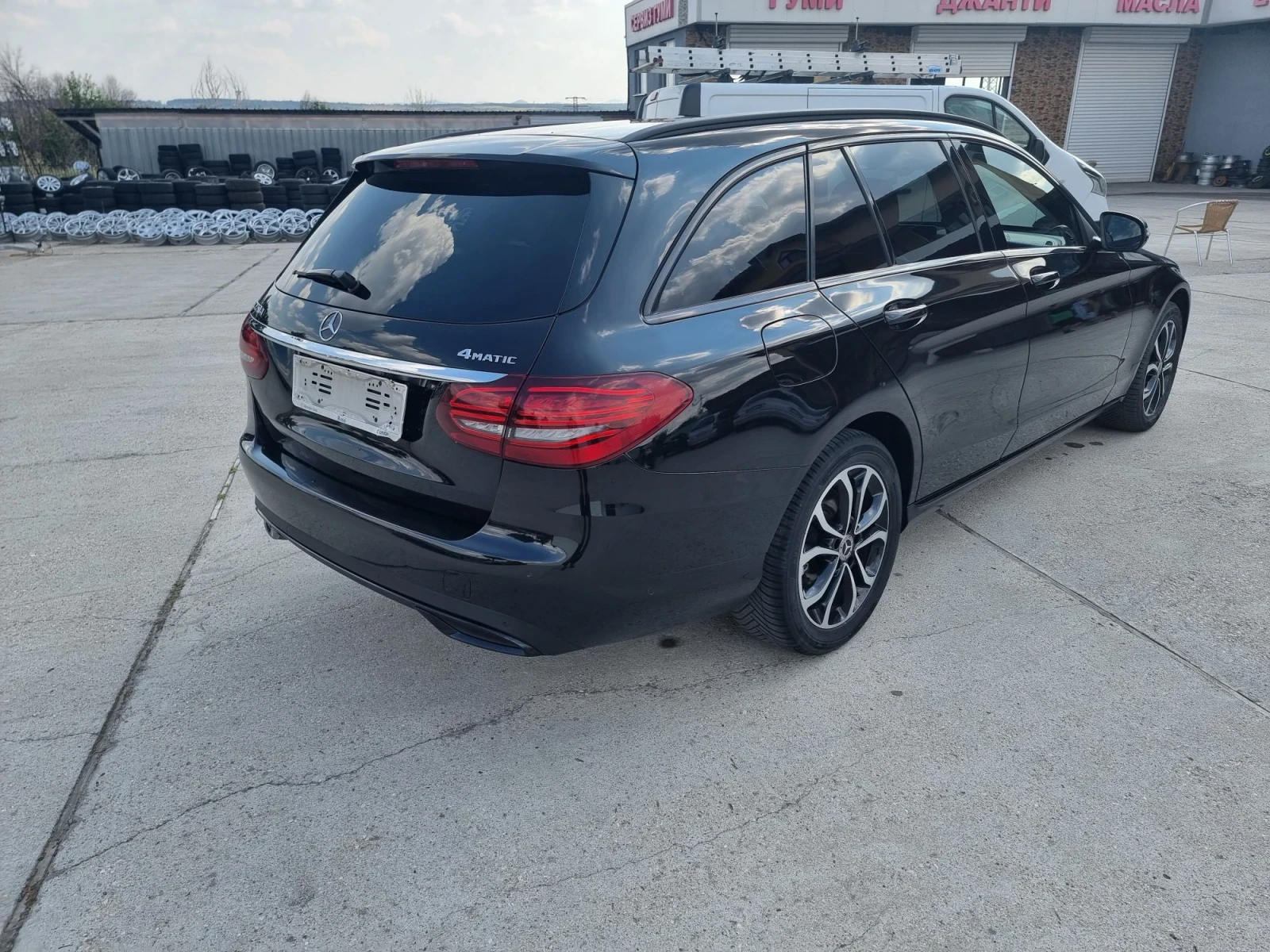 Mercedes-Benz C 220 Feislift, снимка 4 - Автомобили и джипове - 55589056
