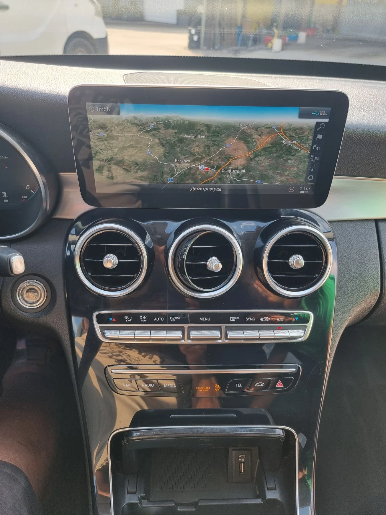 Mercedes-Benz C 220 Feislift, снимка 14 - Автомобили и джипове - 55589056