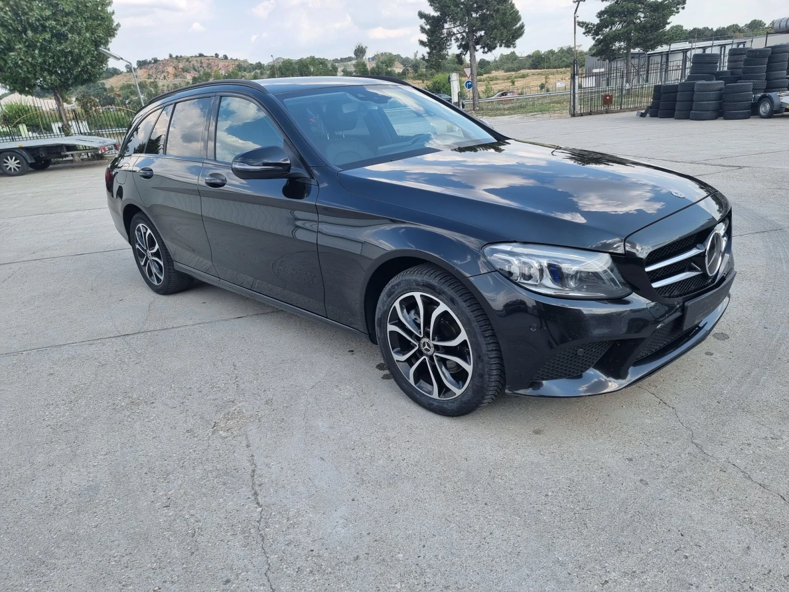 Mercedes-Benz C 220 Feislift, снимка 3 - Автомобили и джипове - 55589056