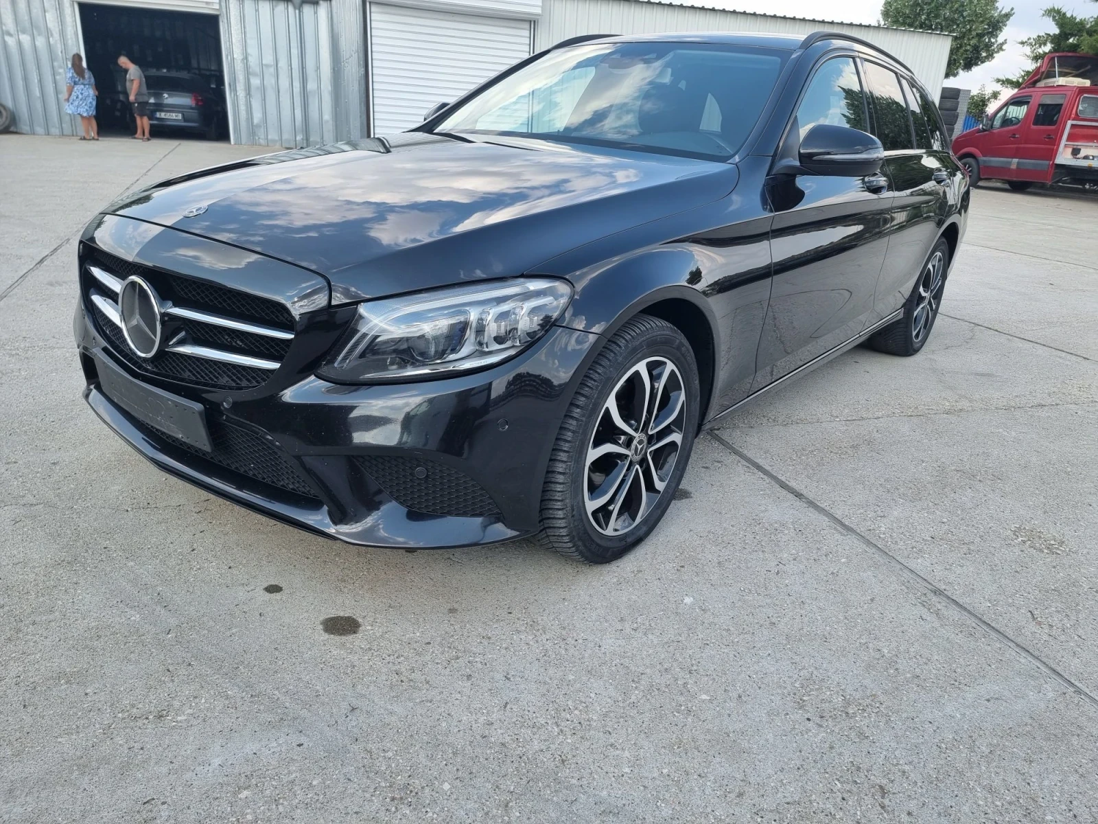 Mercedes-Benz C 220 Feislift, снимка 5 - Автомобили и джипове - 55589056