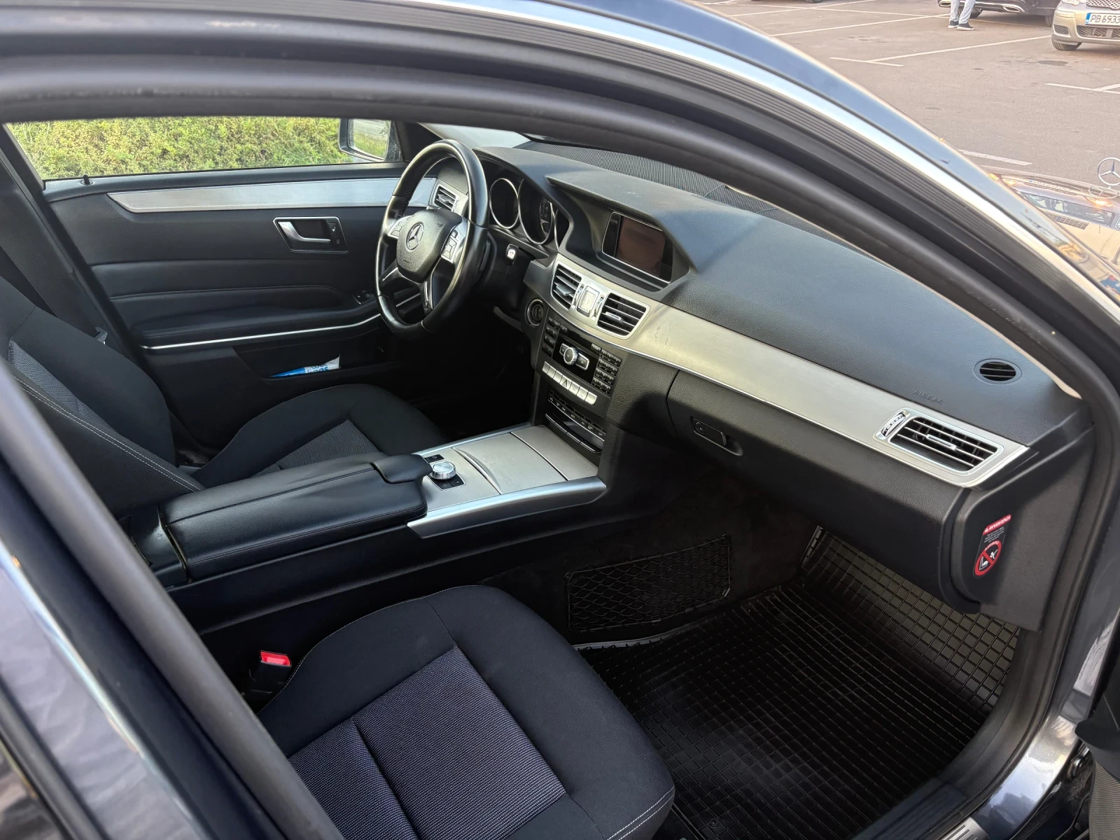 Mercedes-Benz E 220 2.2 CDI, снимка 9 - Автомобили и джипове - 55837435