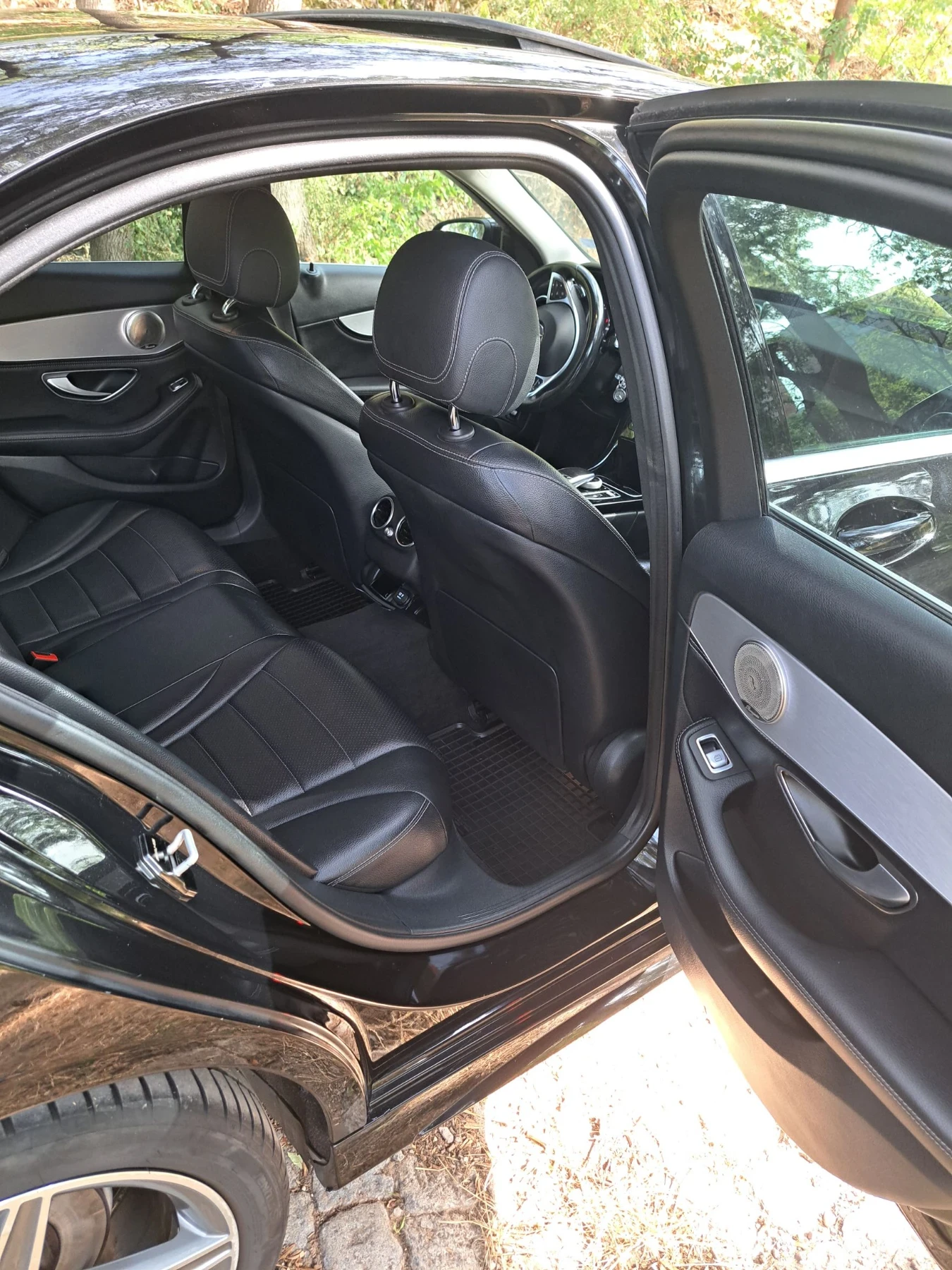 Mercedes-Benz C 220 AMG, снимка 3 - Автомобили и джипове - 55866338